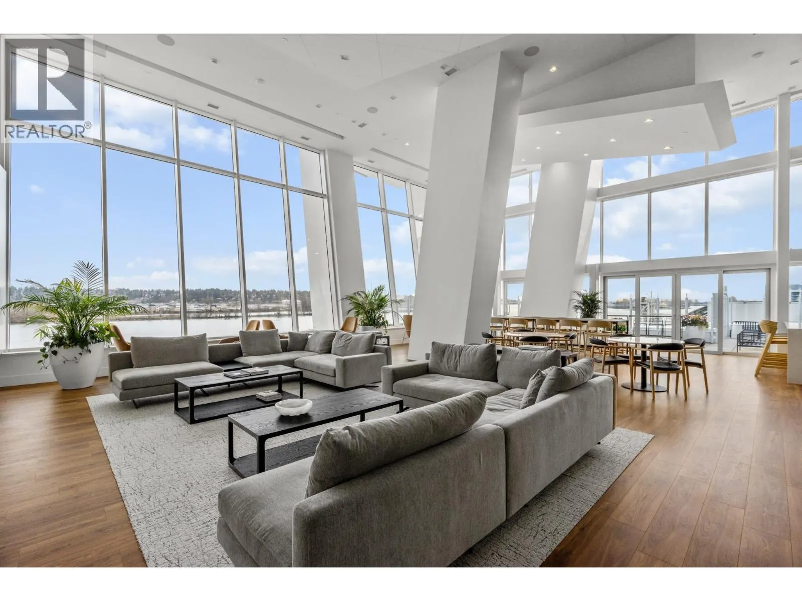 1407 680 QUAYSIDE DRIVE