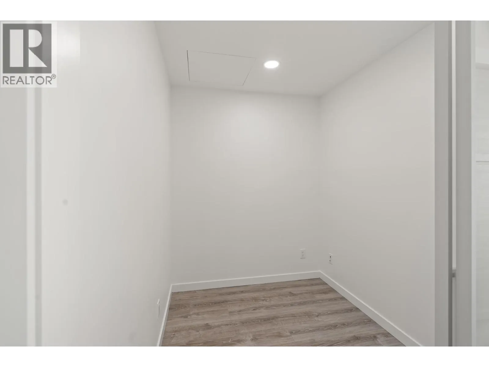 1407 680 QUAYSIDE DRIVE
