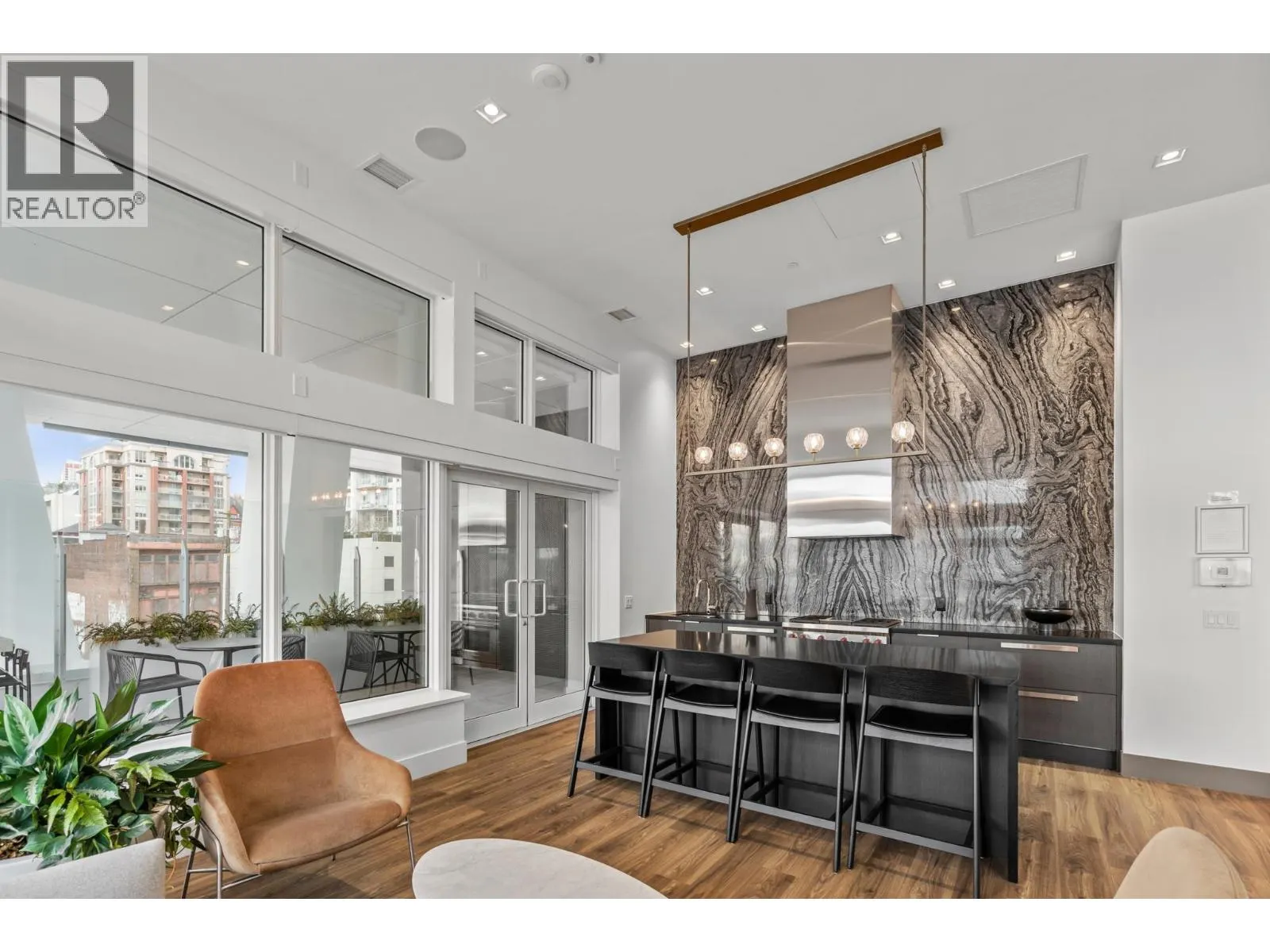 1407 680 QUAYSIDE DRIVE