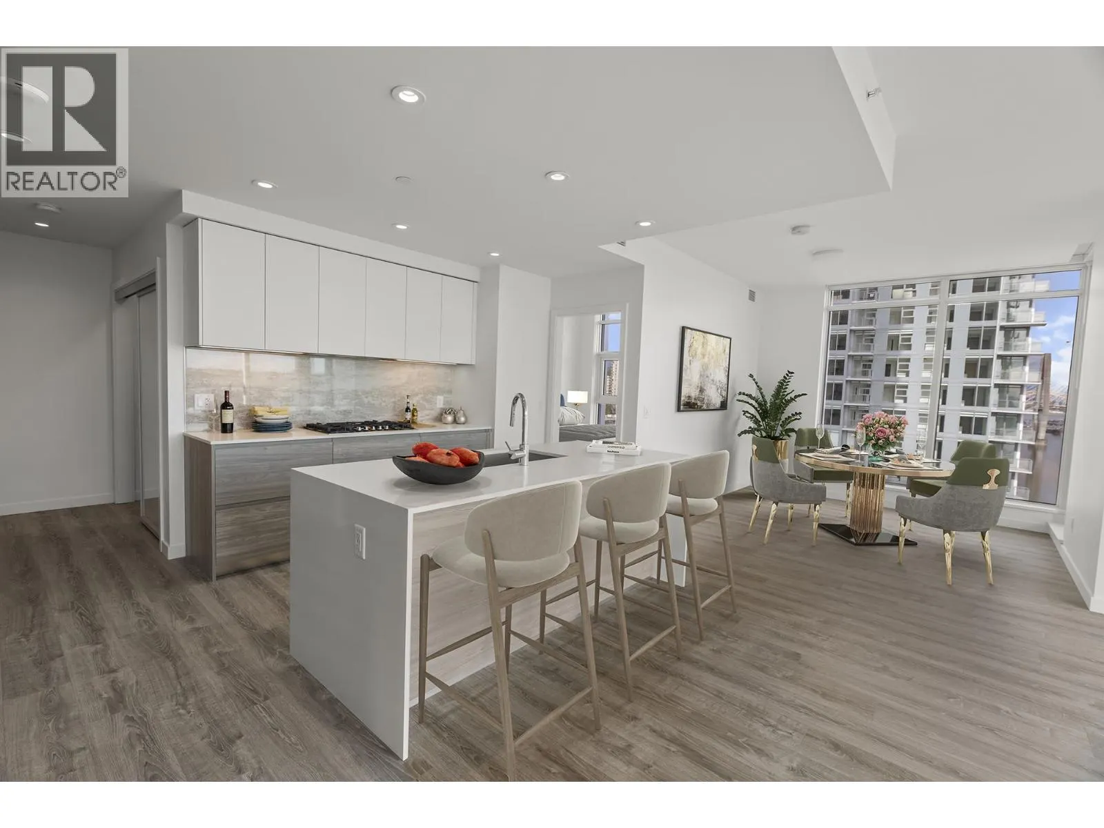 1407 680 QUAYSIDE DRIVE