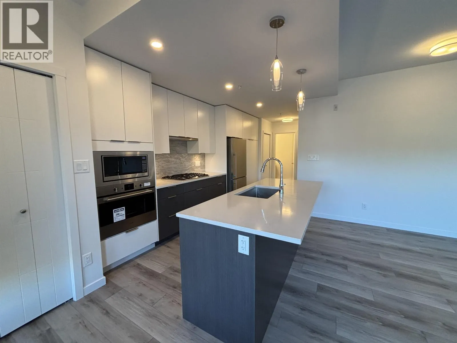 104 11639 227 STREET