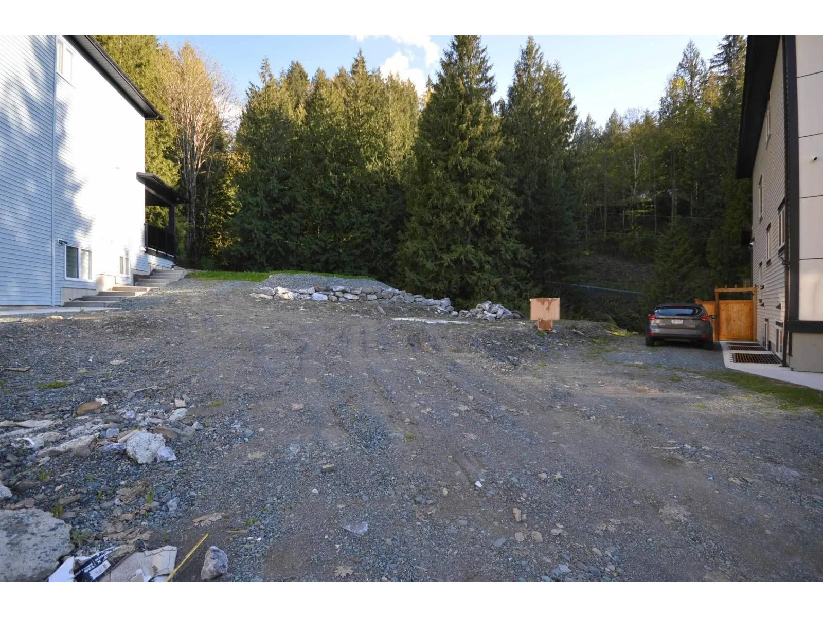 8593 FOREST GATE DRIVE|Eastern Hillsides