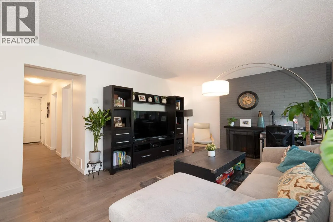 2765 WESTVIEW DRIVE