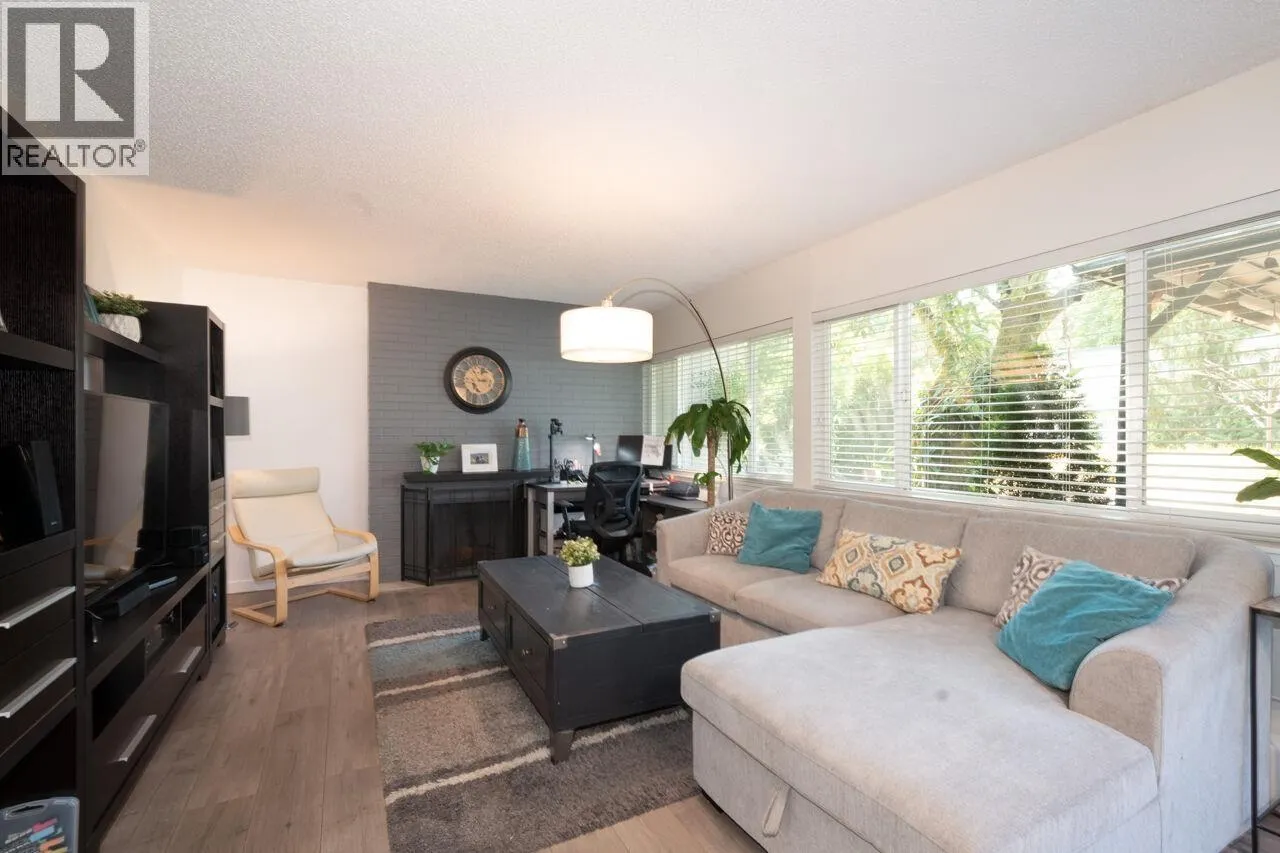 2765 WESTVIEW DRIVE