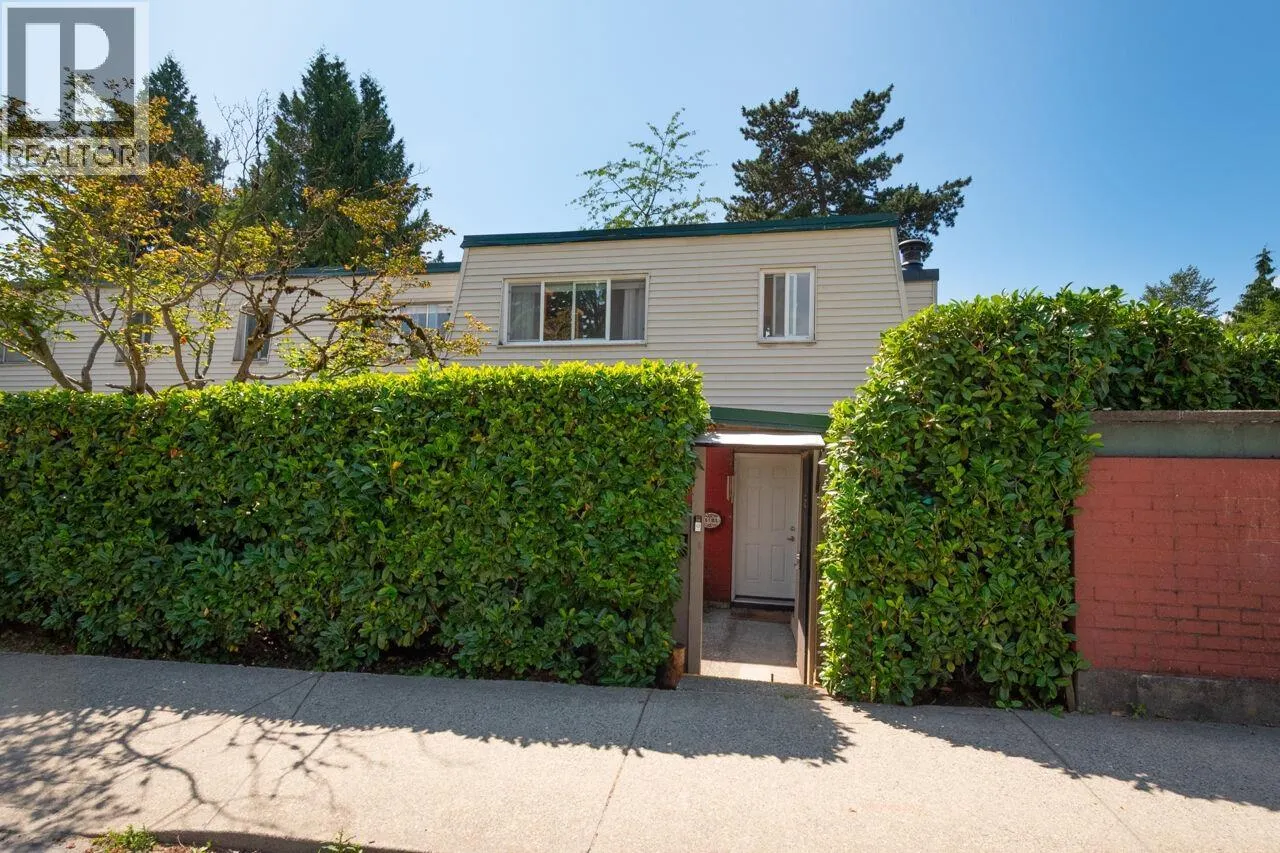 2765 WESTVIEW DRIVE