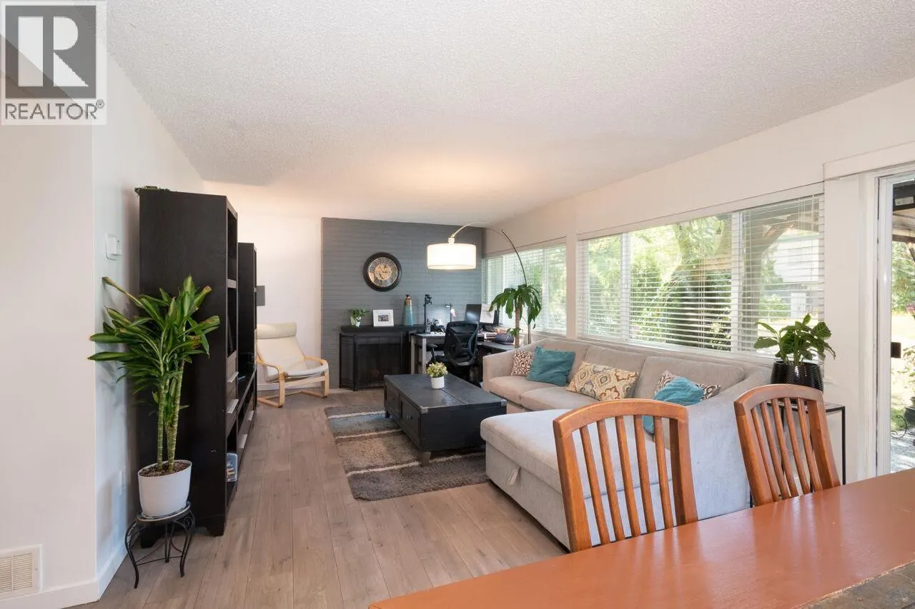 2765 WESTVIEW DRIVE