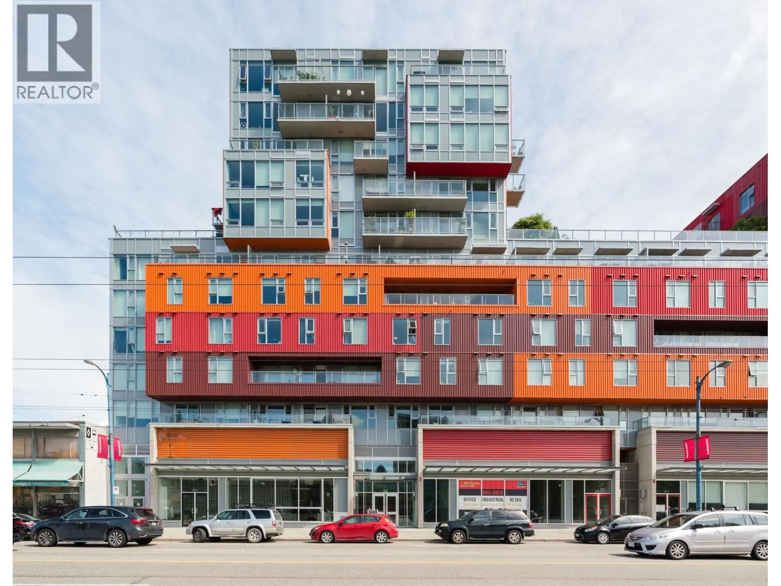 808 933 E HASTINGS STREET