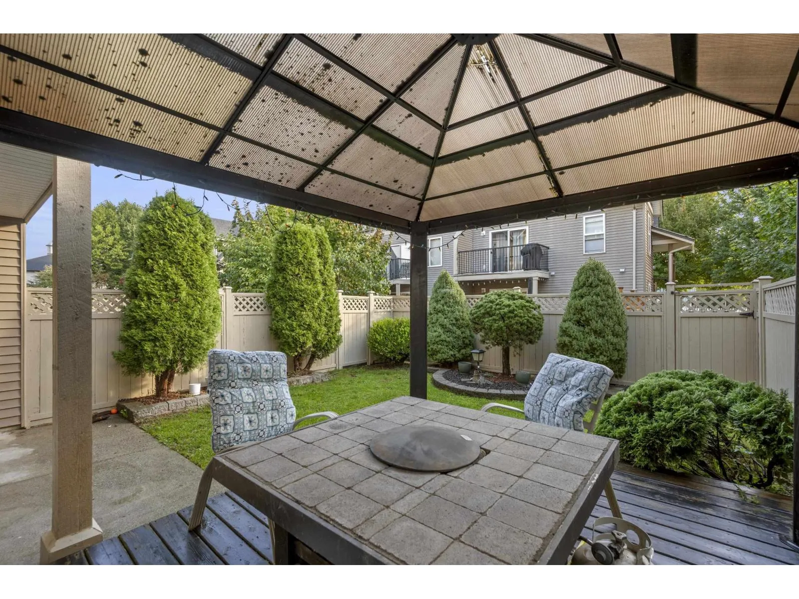16 8830 NOWELL STREET|Chilliwack Proper South