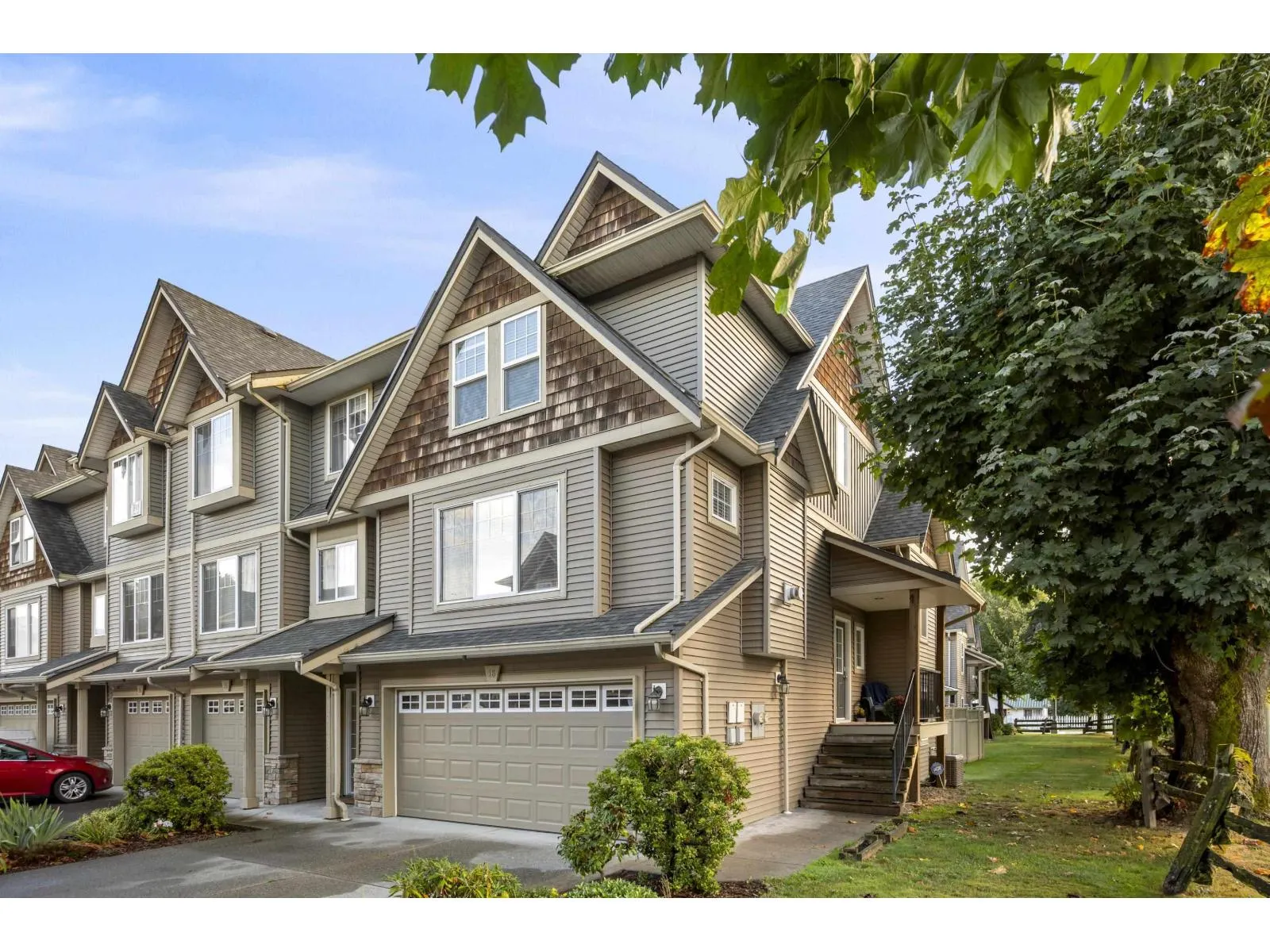 16 8830 NOWELL STREET|Chilliwack Proper South