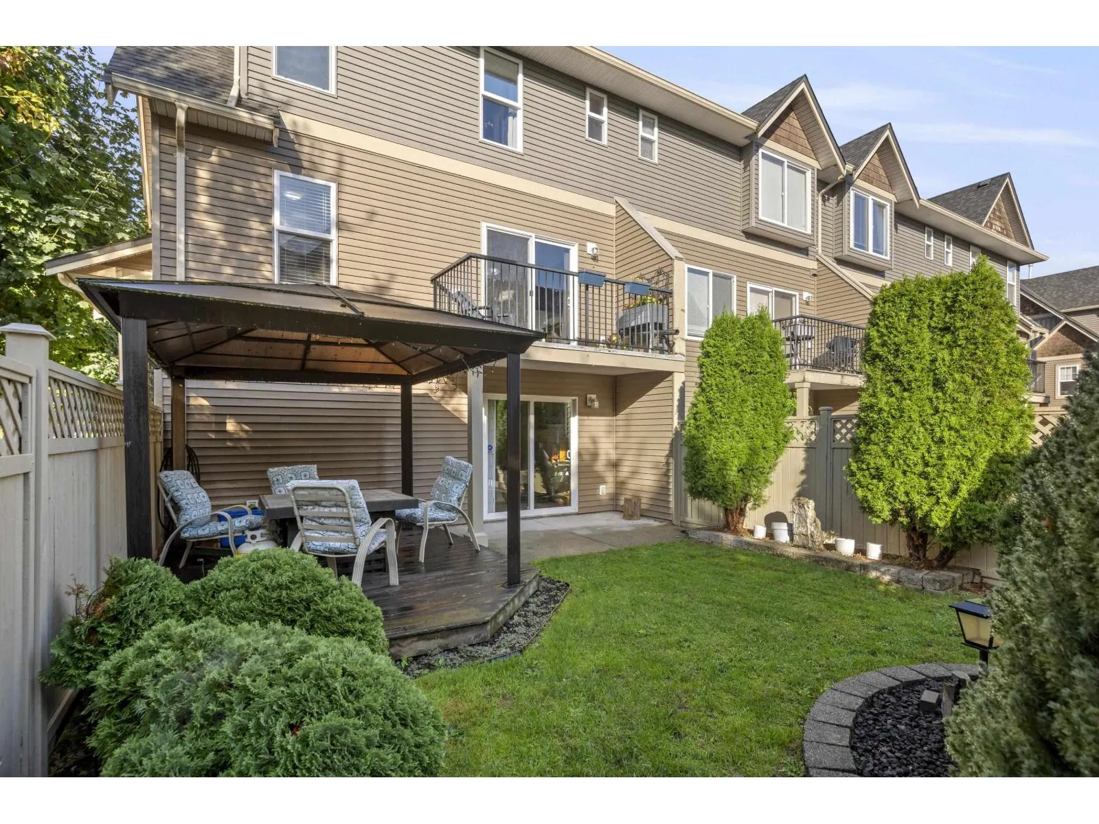 16 8830 NOWELL STREET|Chilliwack Proper South