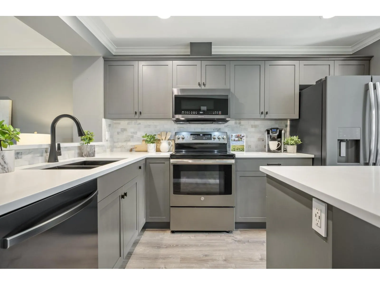 16 8830 NOWELL STREET|Chilliwack Proper South