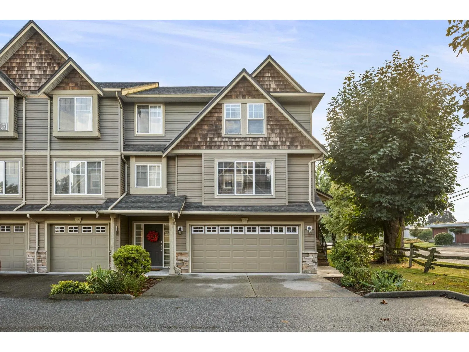 16 8830 NOWELL STREET|Chilliwack Proper South