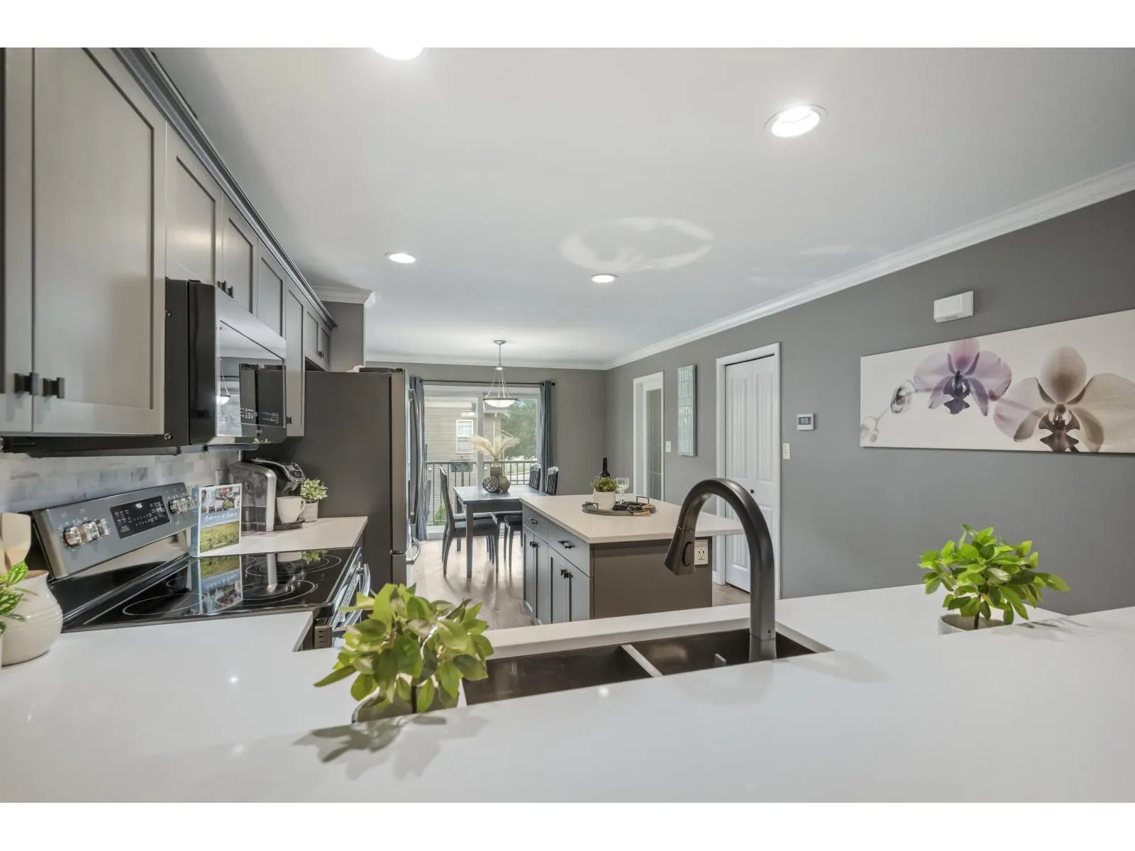 16 8830 NOWELL STREET|Chilliwack Proper South