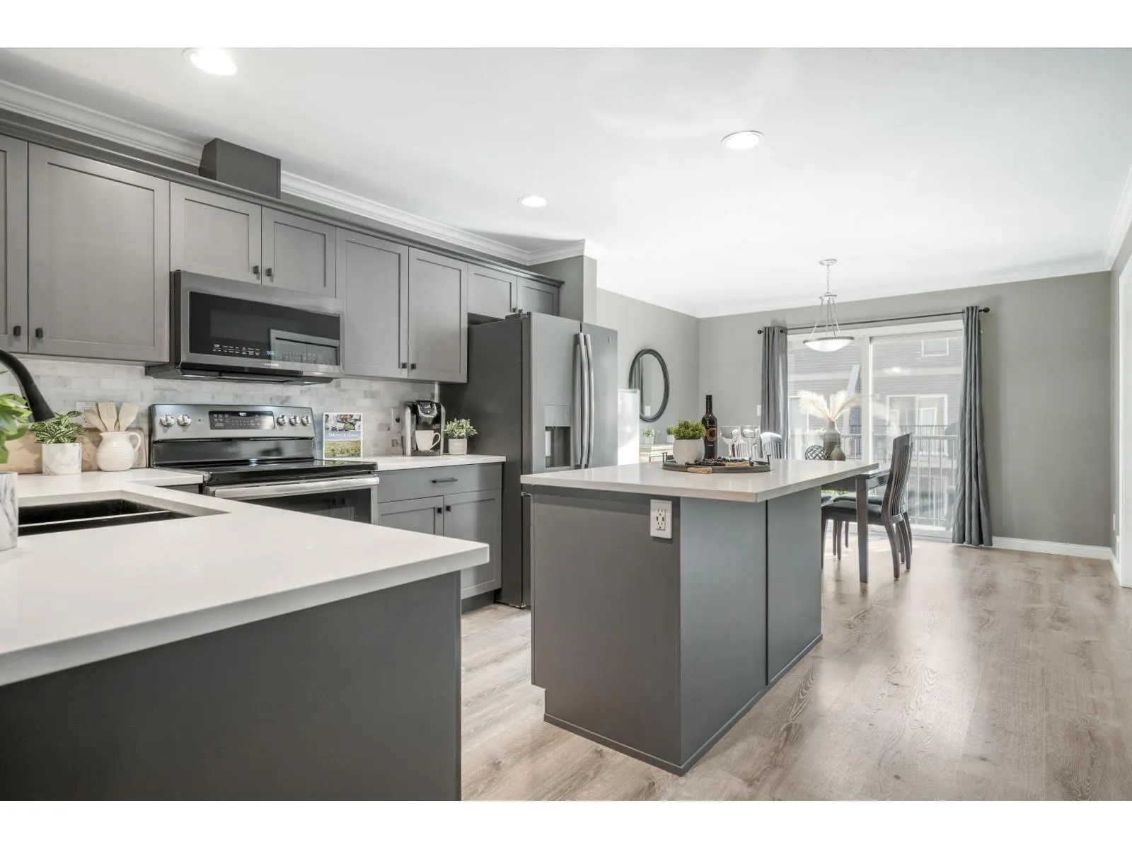 16 8830 NOWELL STREET|Chilliwack Proper South