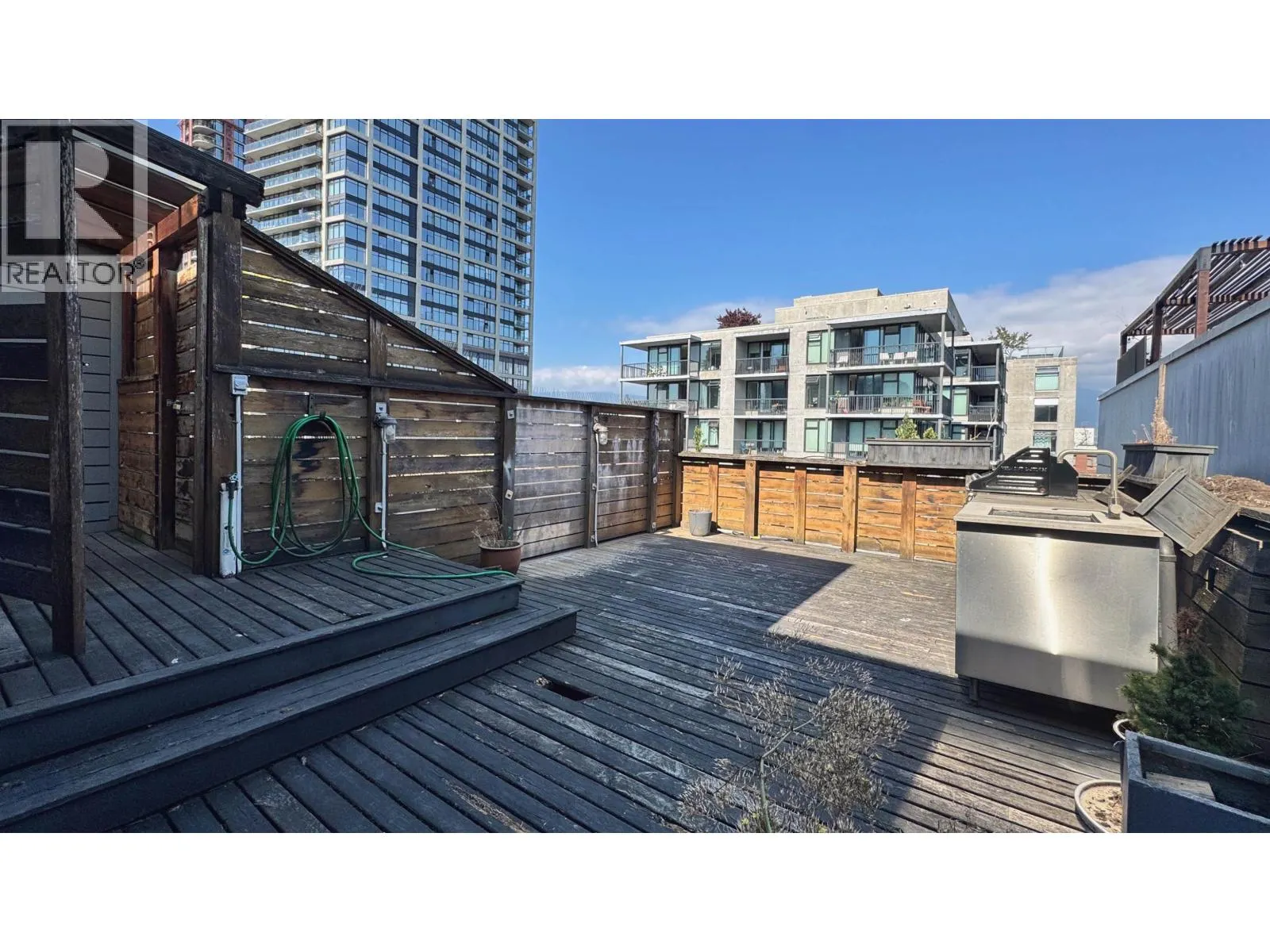 605 53 W HASTINGS STREET