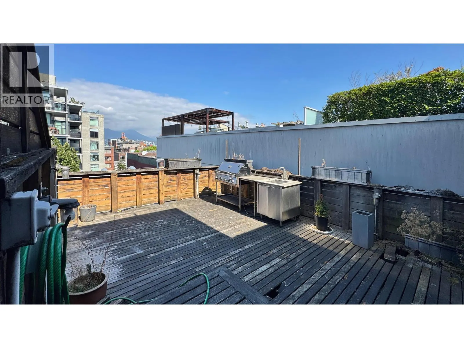 605 53 W HASTINGS STREET