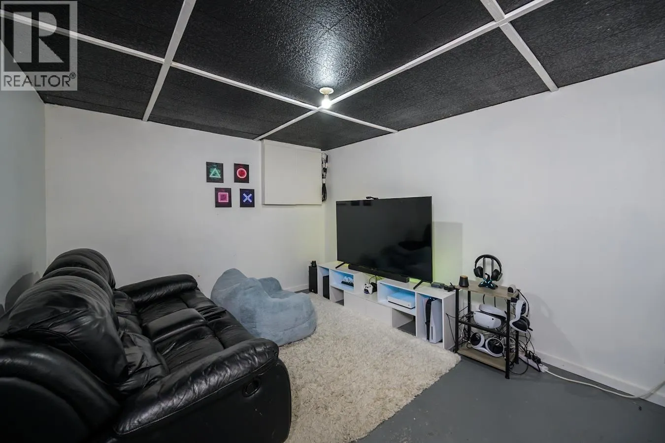 508 BEECH CRESCENT
