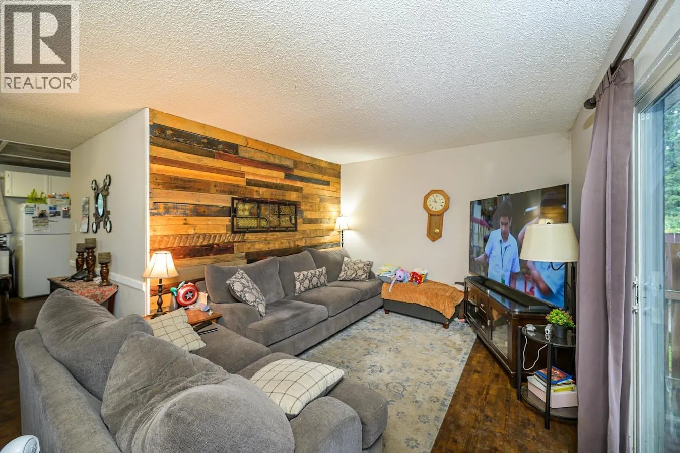 508 BEECH CRESCENT