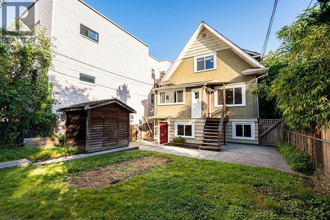 22 E 18TH AVENUE