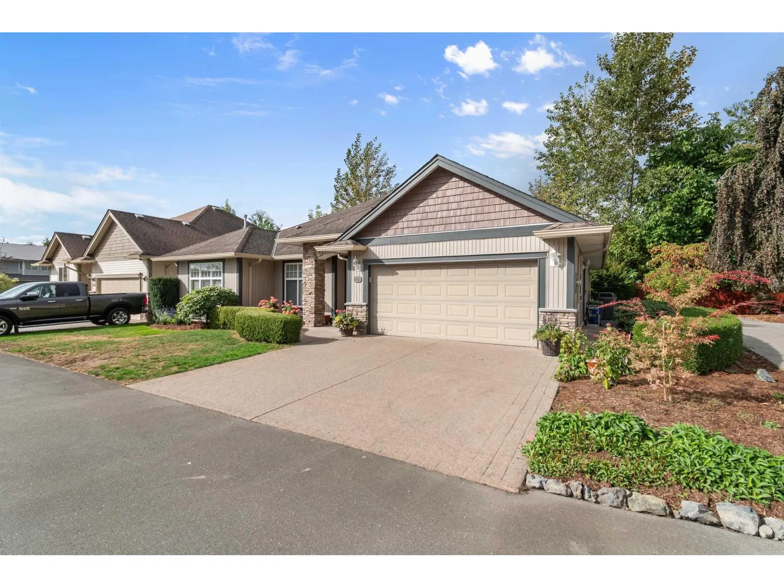 2 46271 RIVERSIDE DRIVE|Chilliwack Proper East