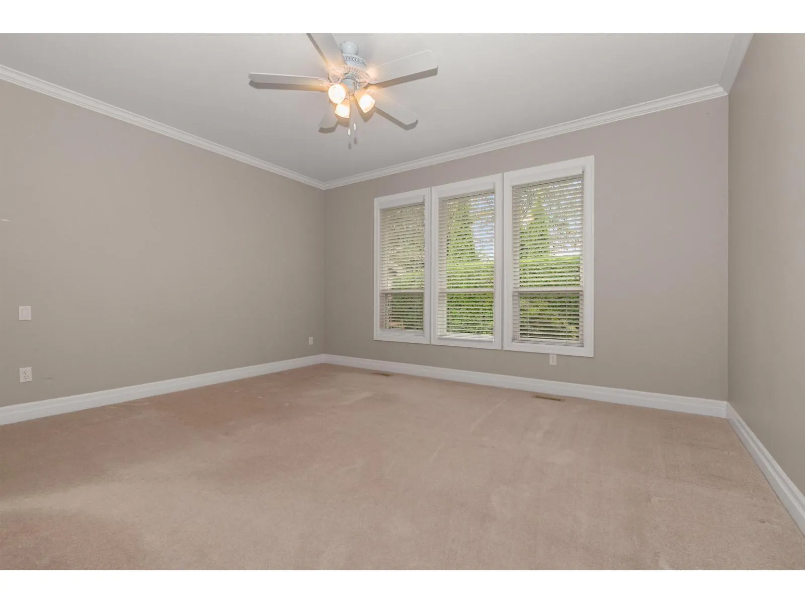2 46271 RIVERSIDE DRIVE|Chilliwack Proper East