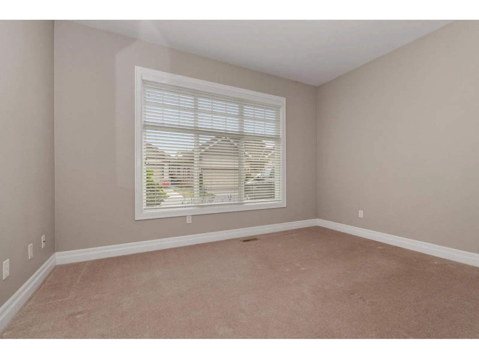 2 46271 RIVERSIDE DRIVE|Chilliwack Proper East