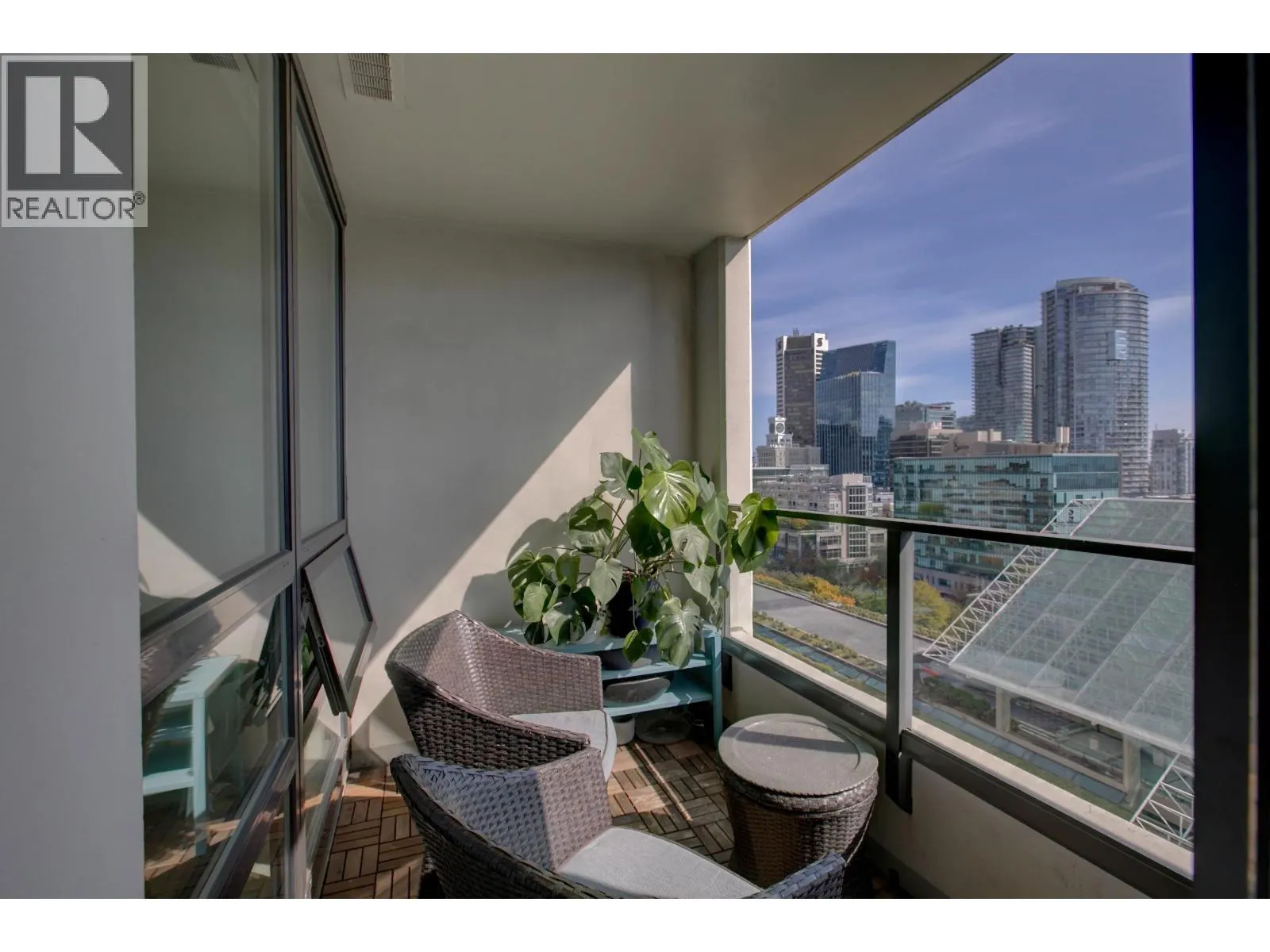 1303 938 SMITHE STREET