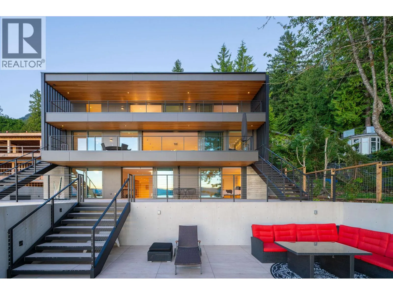 8885 LAWRENCE WAY