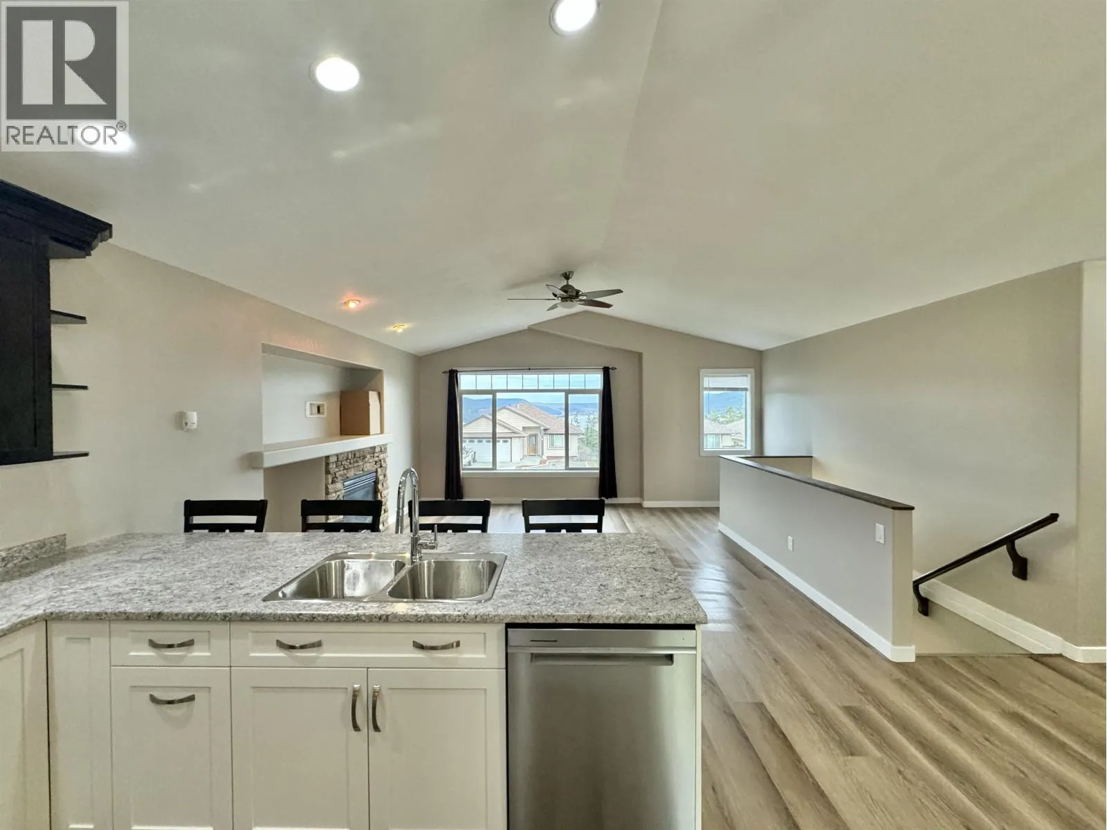 97 EAGLE CRESCENT