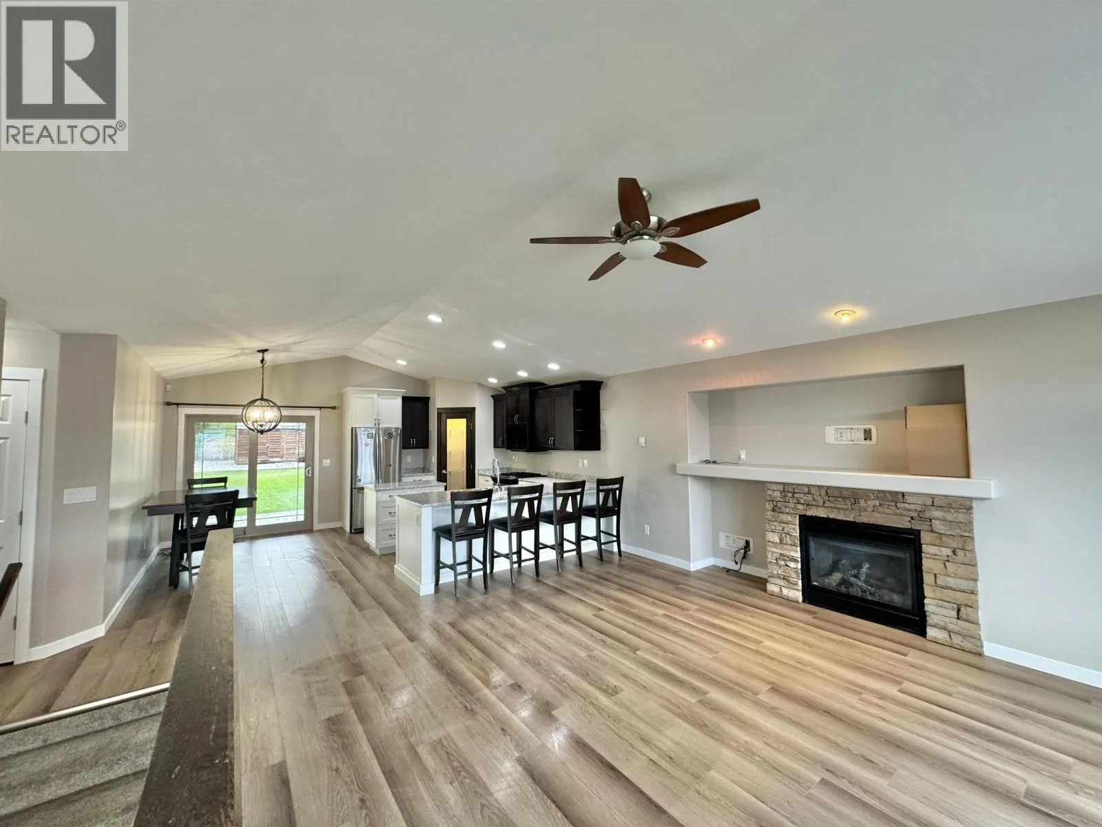 97 EAGLE CRESCENT