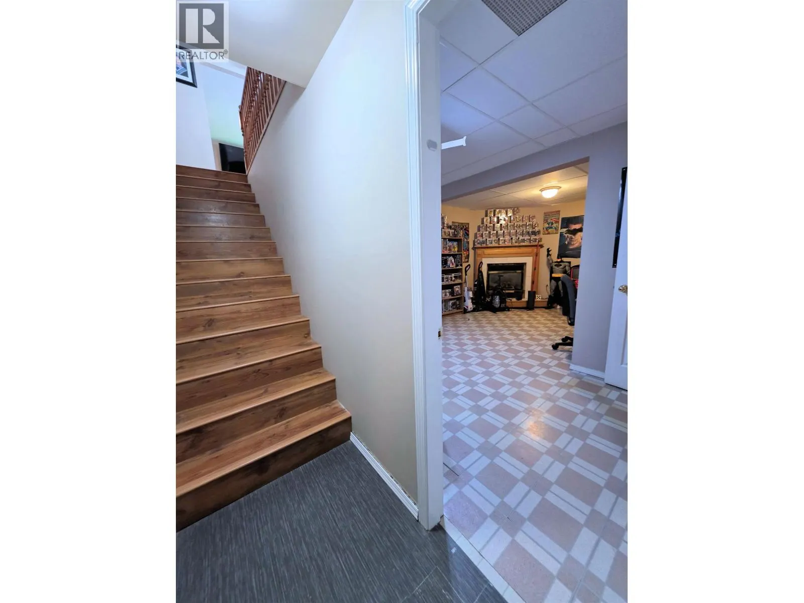 3460 ROBIN ROAD