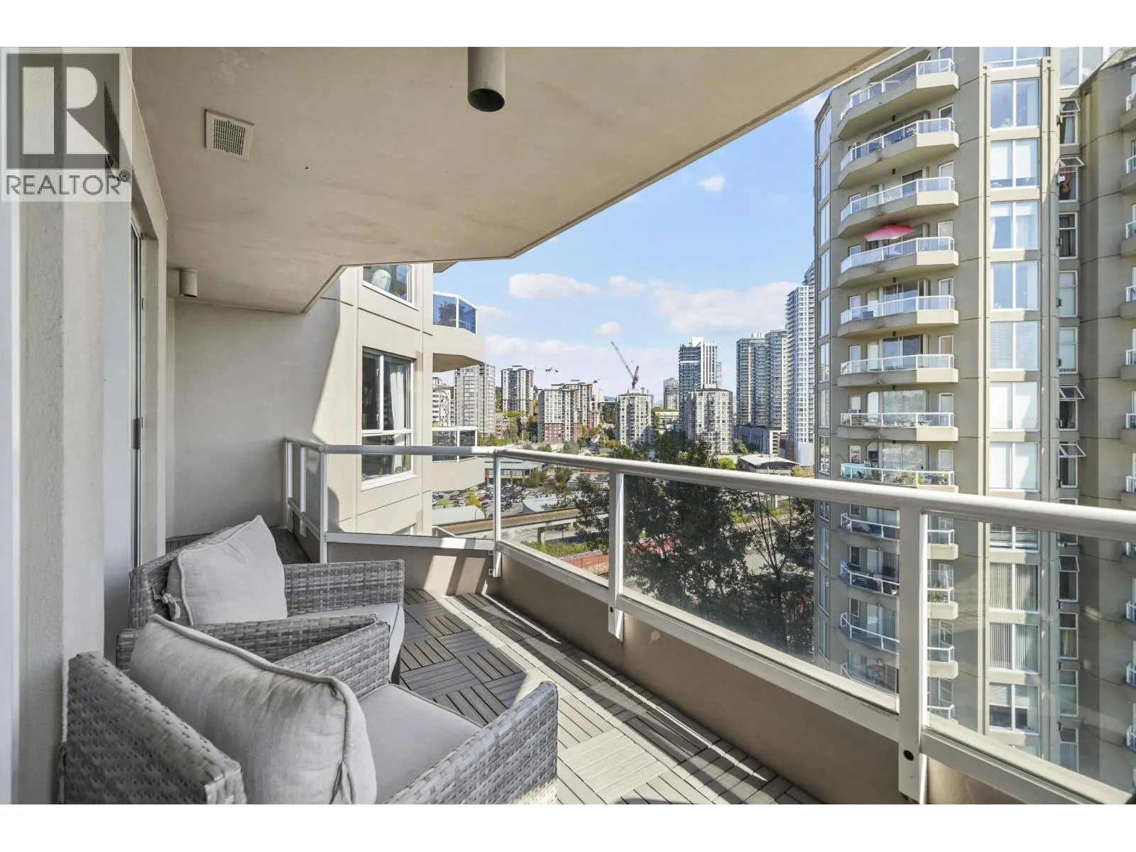 1207 1185 QUAYSIDE DRIVE