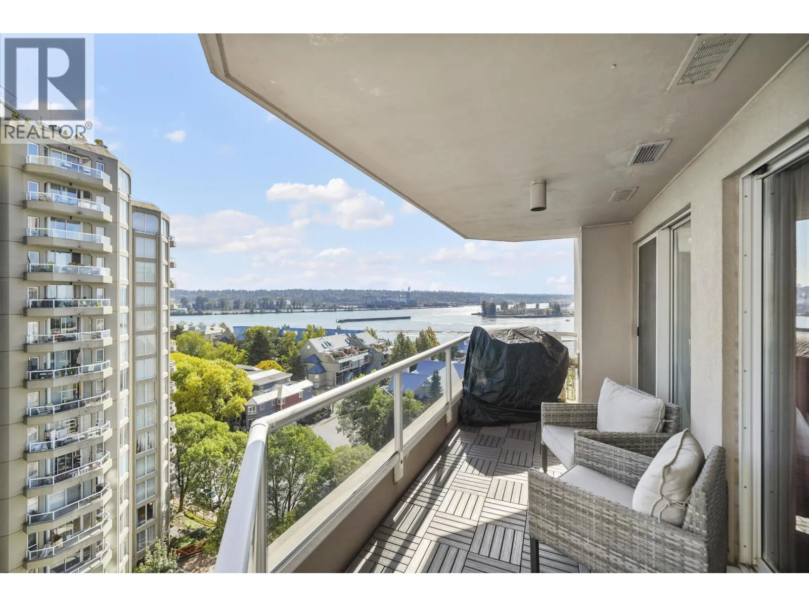 1207 1185 QUAYSIDE DRIVE