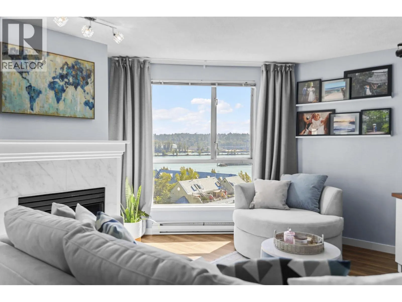 1207 1185 QUAYSIDE DRIVE