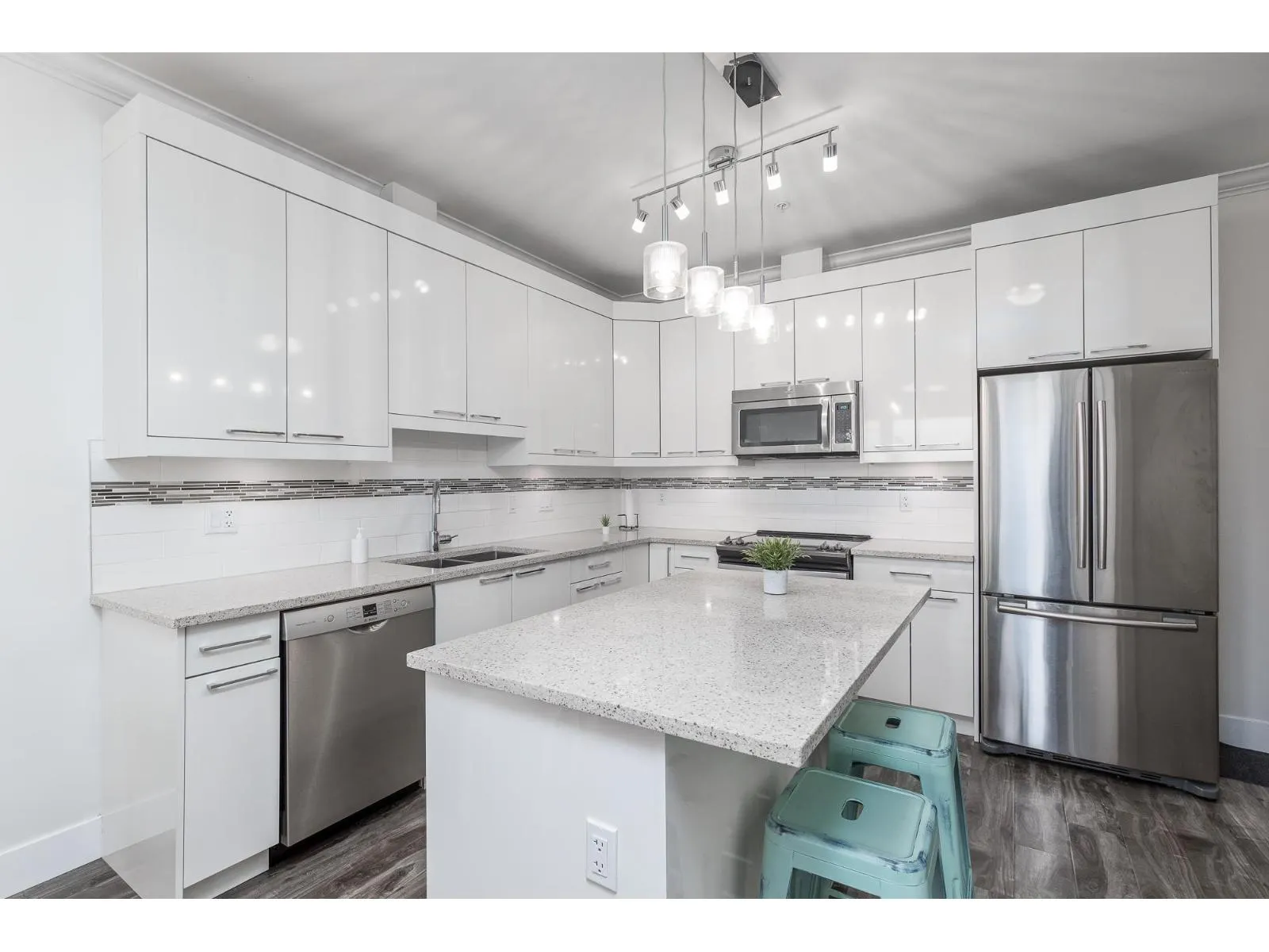 508 19228 64 AVENUE
