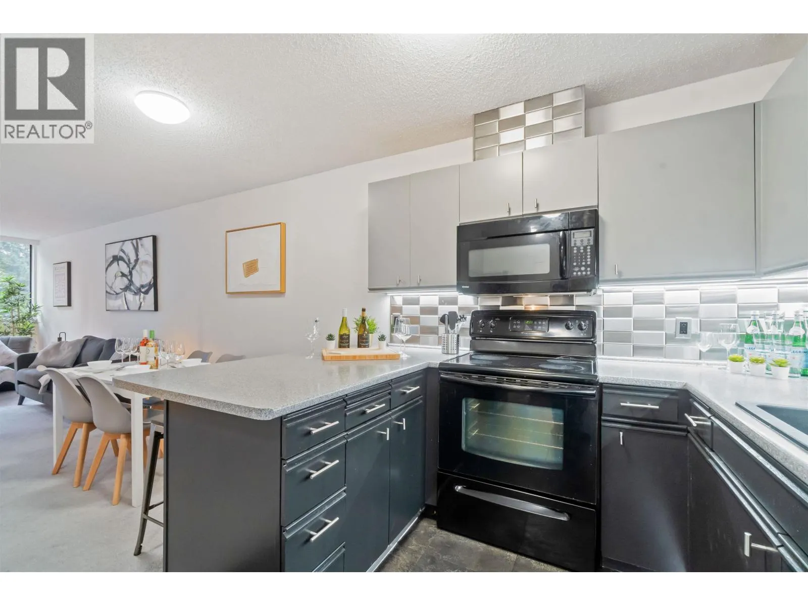 305 3970 CARRIGAN COURT