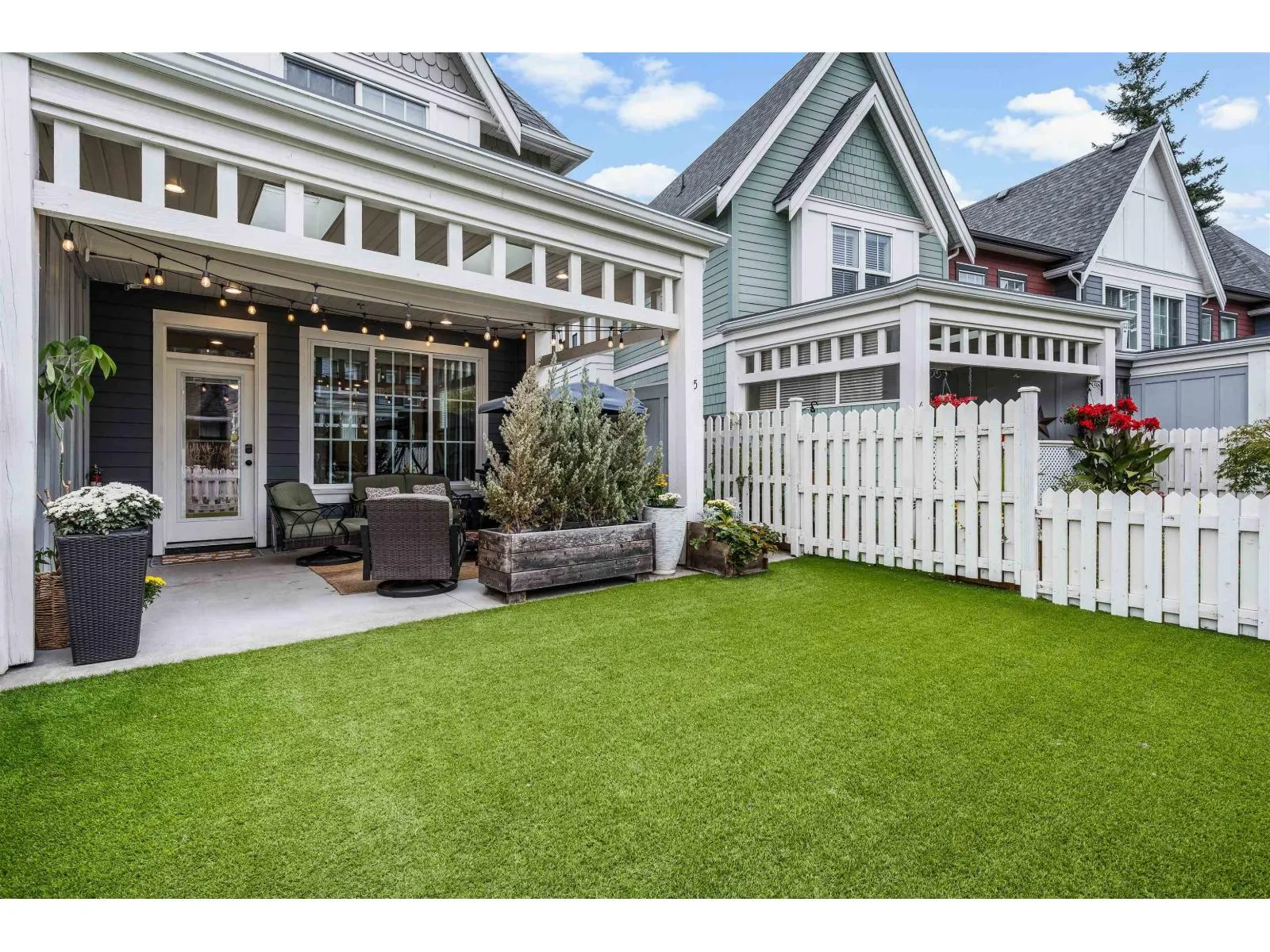 5 45526 TAMIHI WAY|Garrison Crossing