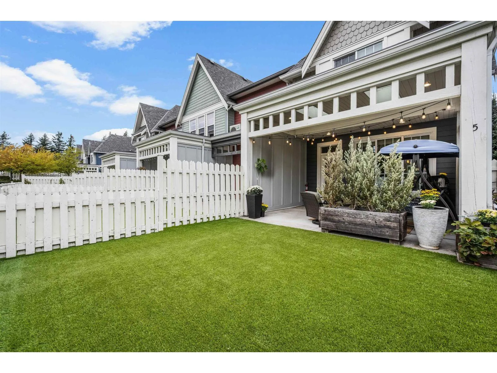 5 45526 TAMIHI WAY|Garrison Crossing
