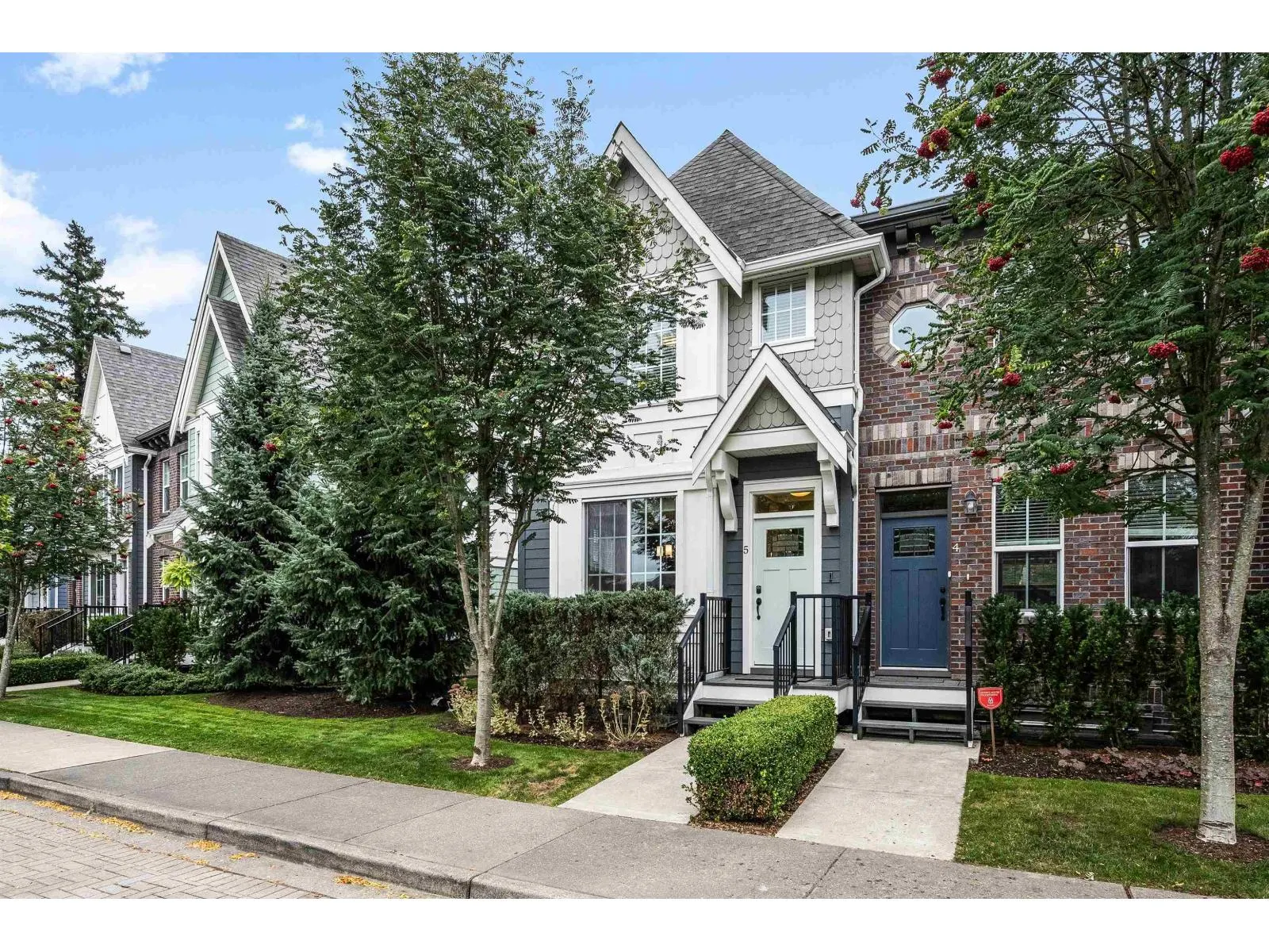 5 45526 TAMIHI WAY|Garrison Crossing