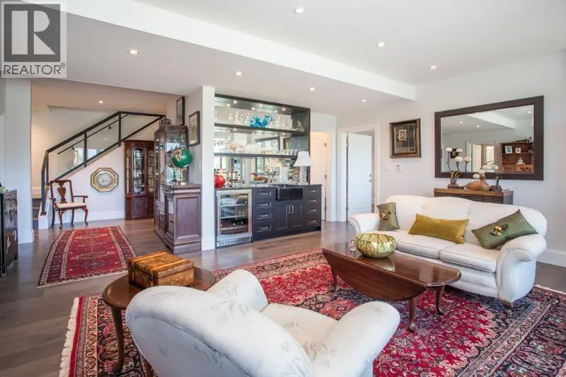 1812 CARDINAL CRESCENT