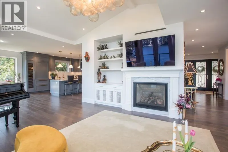 1812 CARDINAL CRESCENT