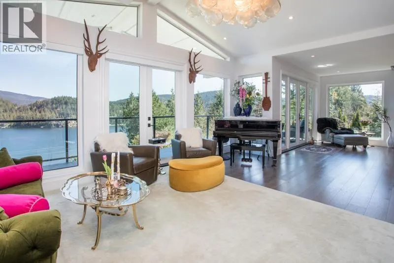 1812 CARDINAL CRESCENT