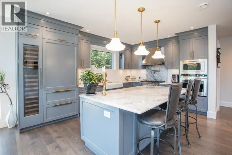 1812 CARDINAL CRESCENT