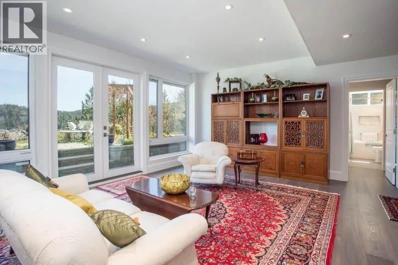 1812 CARDINAL CRESCENT