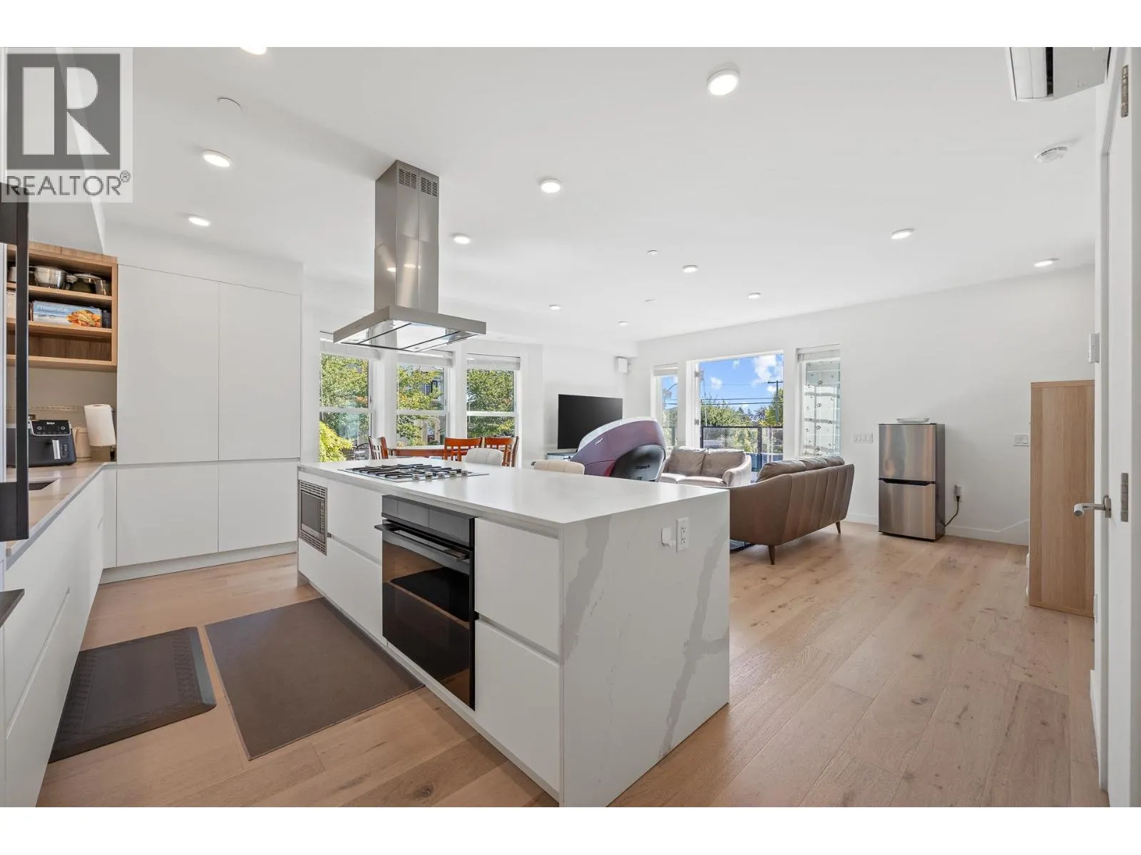1312 W 57TH AVENUE