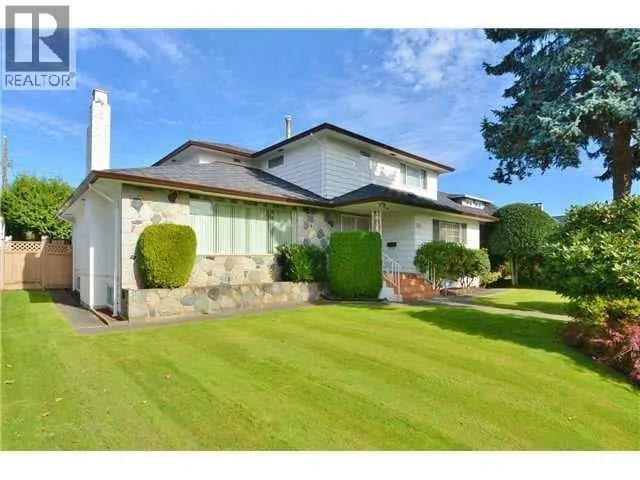 735 W 54TH AVENUE