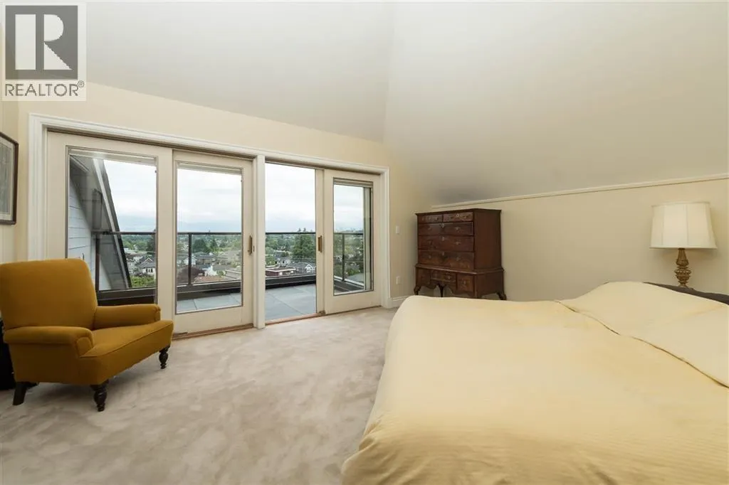 4612 PUGET DRIVE