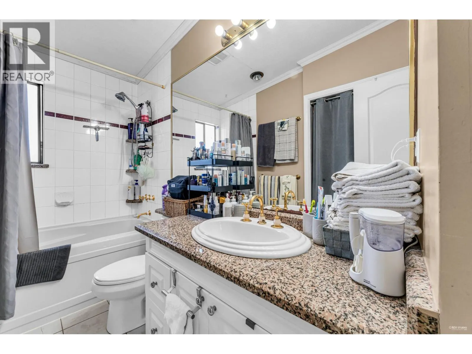7015--7017 ELWELL STREET