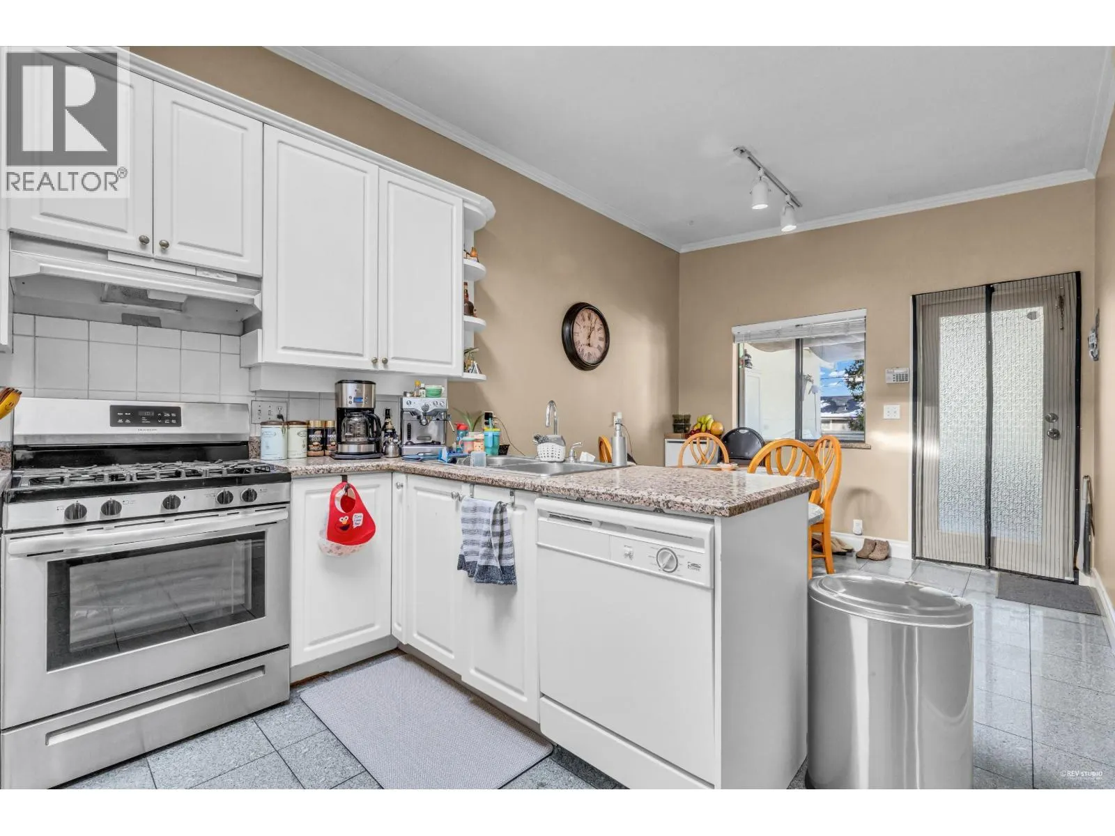 7015--7017 ELWELL STREET
