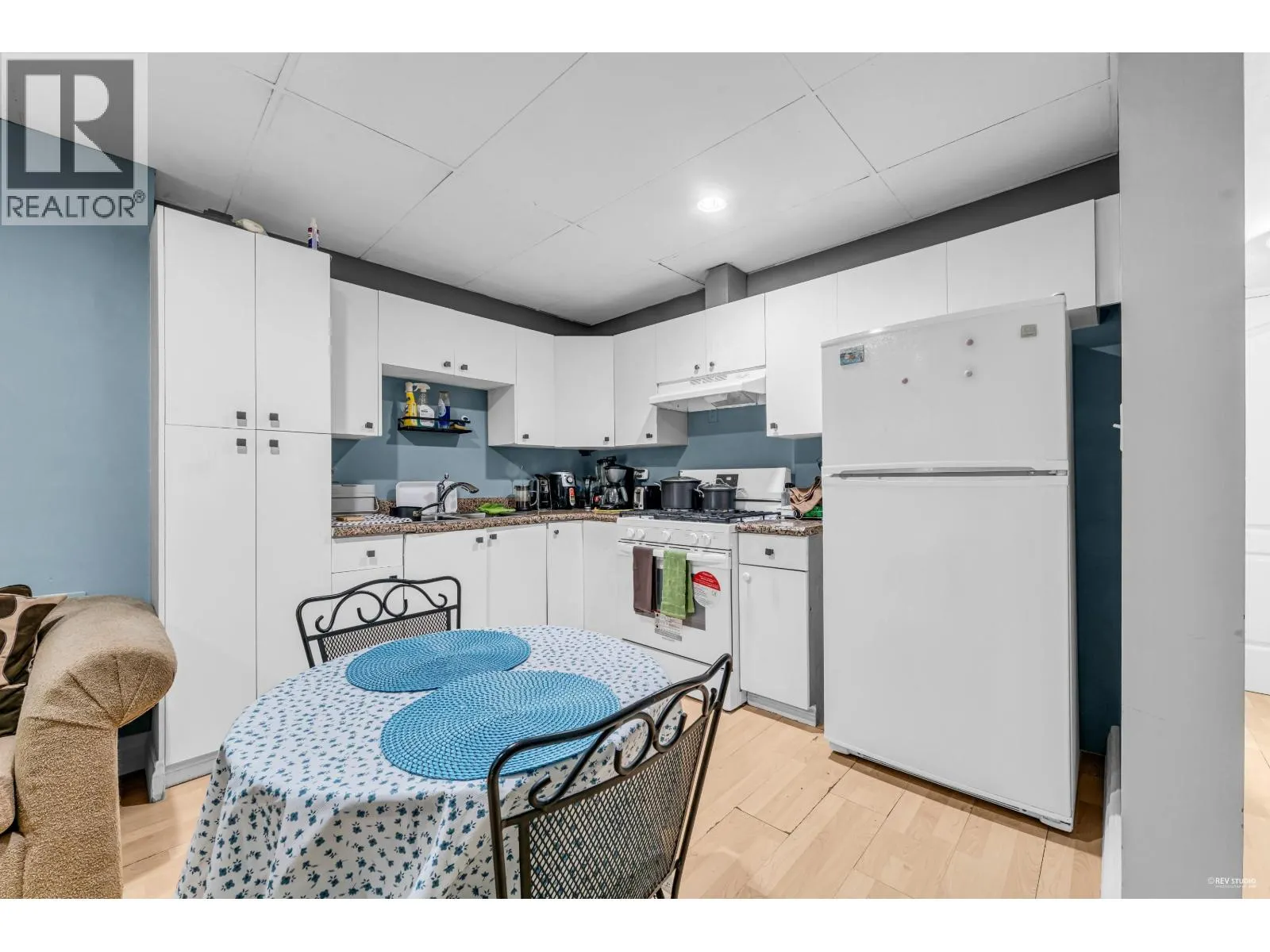7015--7017 ELWELL STREET